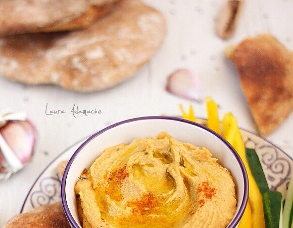 Hummus cu ardei copti si naut Sun Food