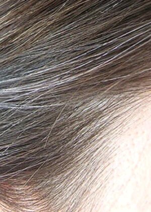 Σπιτική βαφή μαλλιών που διώχνει τις λευκές τρίχες. Χρειάζεστε 4 φυσικά συστατικά